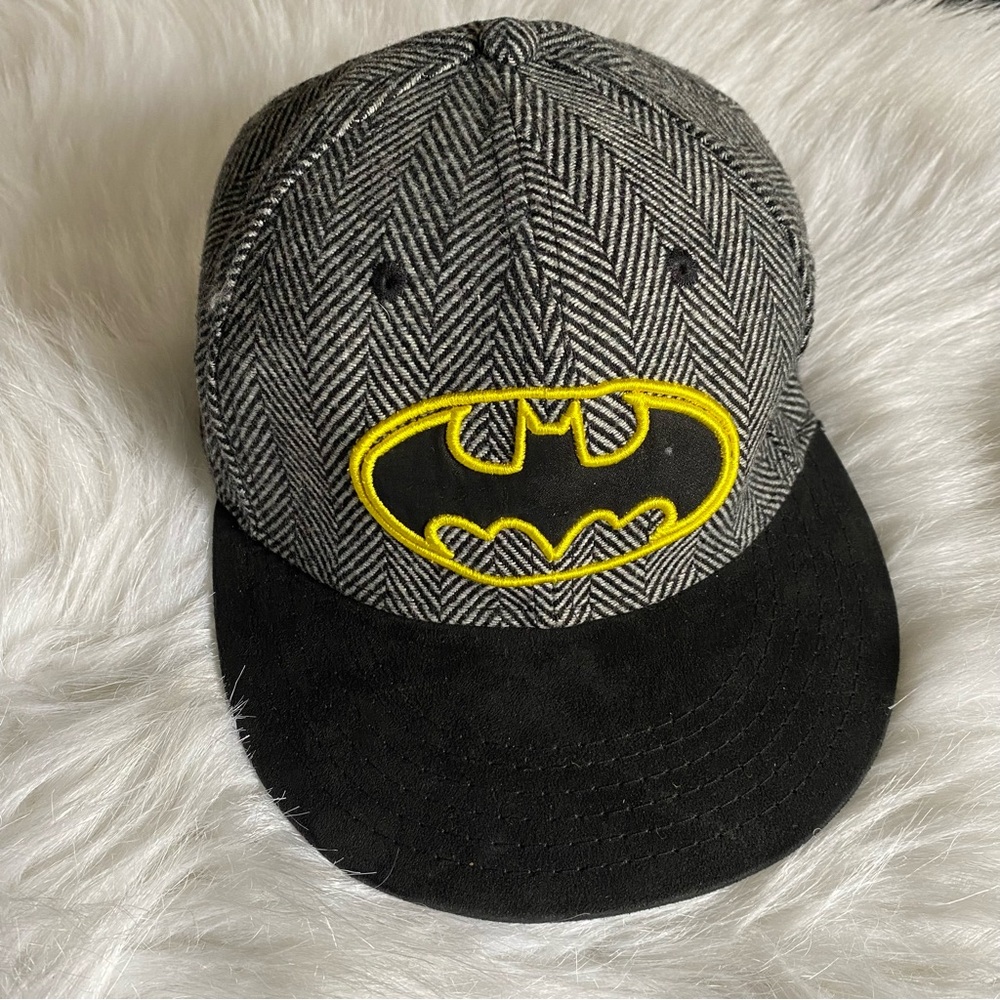 Batman Hat Logo Gray and Black Cap Adjustable One Size Mens Wool Blend